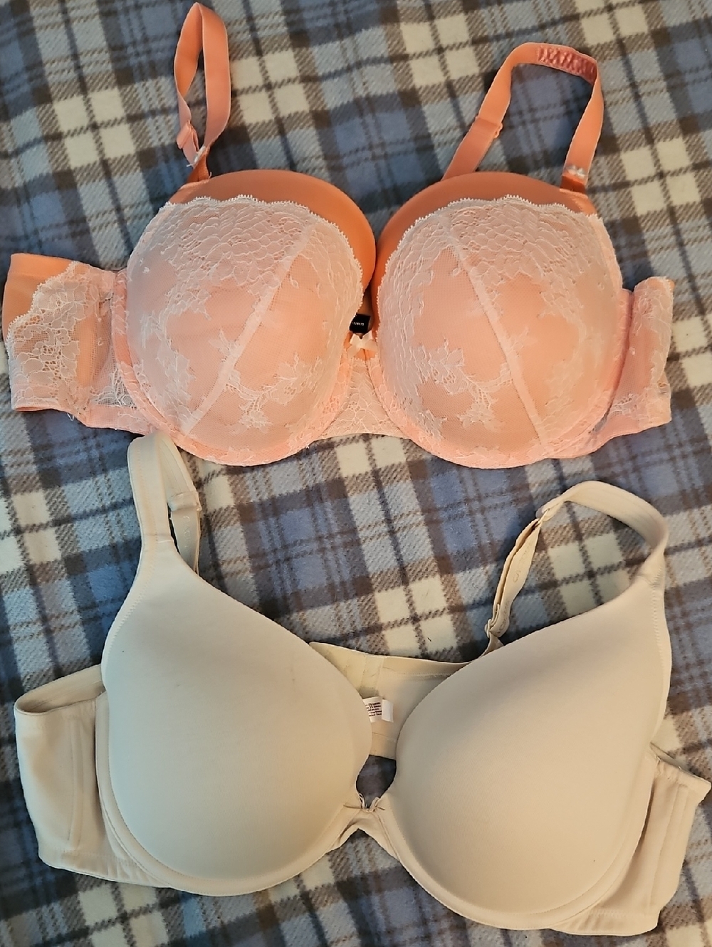 2 Bra 46C Torrid & Cacique READ DESCRIPTION